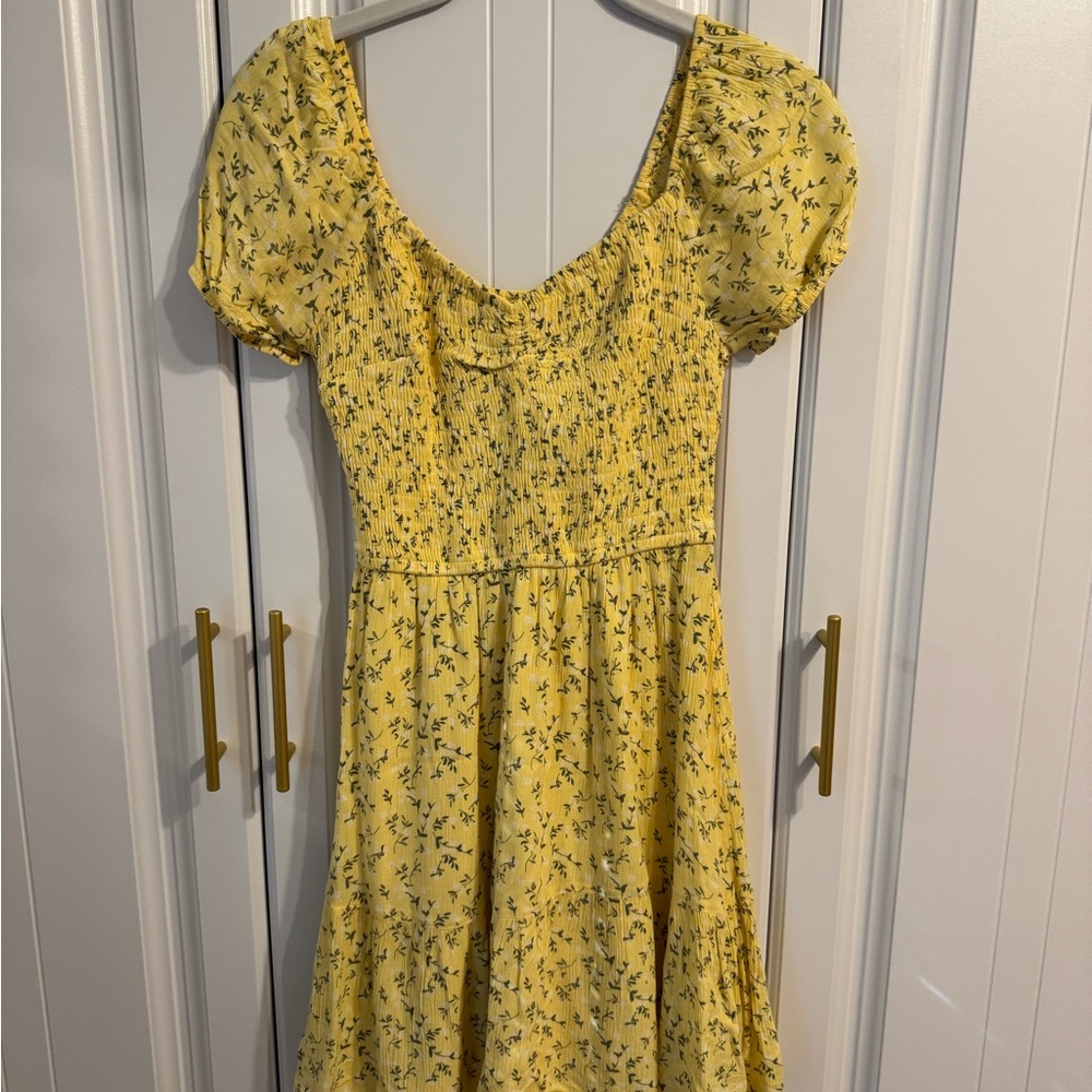 Hollister yellow floral mini dress, size XS.
